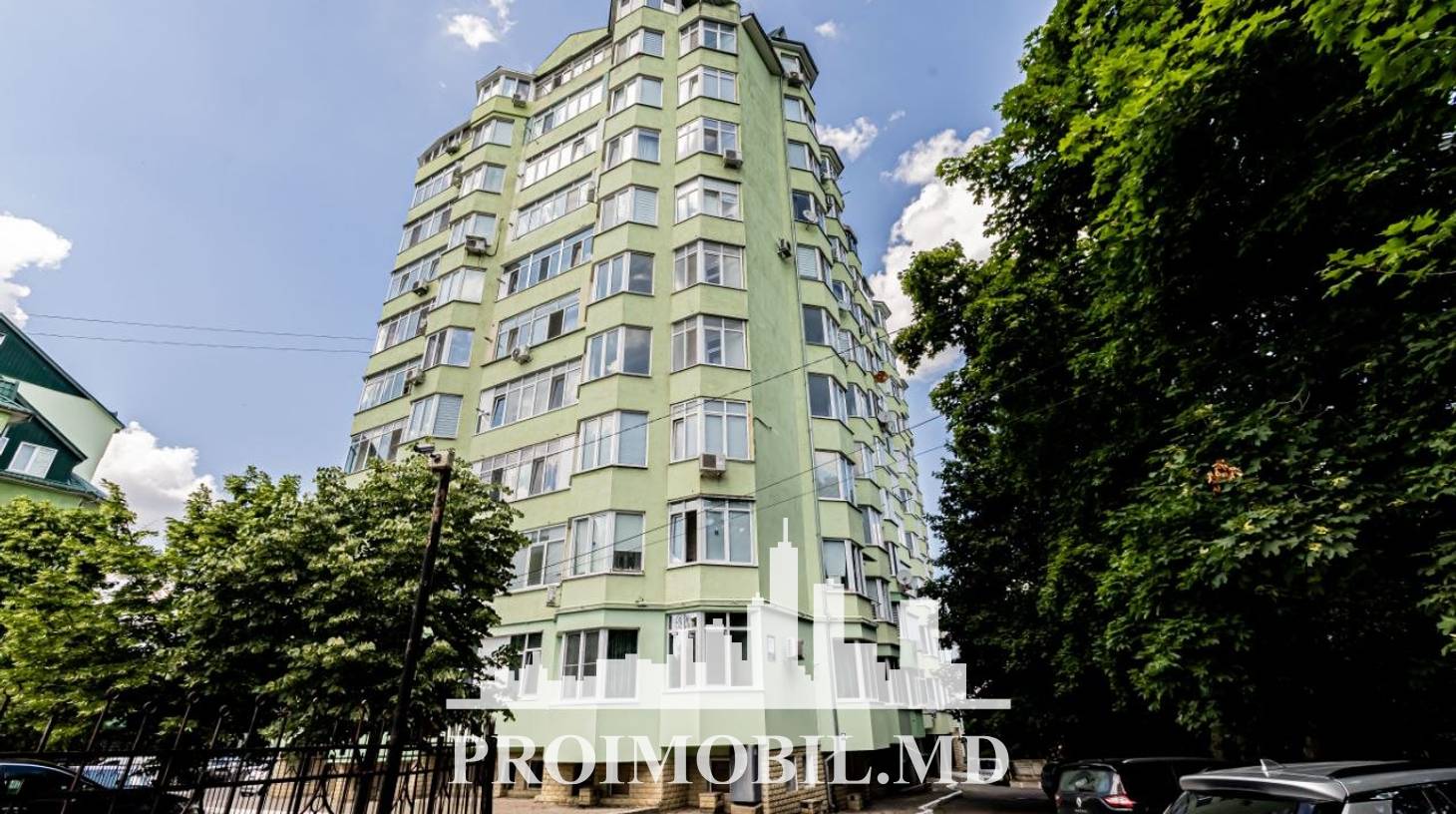 https://images.proimobil.md/eCF7zuWQpfYdCsTDUhvgnAaVTf2rpc84tnu6yEnUPZE/watermark:0.75:so:0:30:0.39/resize:fill:1460:816:1/gravity:ce/bG9jYWw6Ly8vZXN0YXRlL2xyLzlmYjg0M2QxLWMyYWEtNDRhNy1hNTk4LWM1MGUzYmNkZGQ2Yy5qcGVn