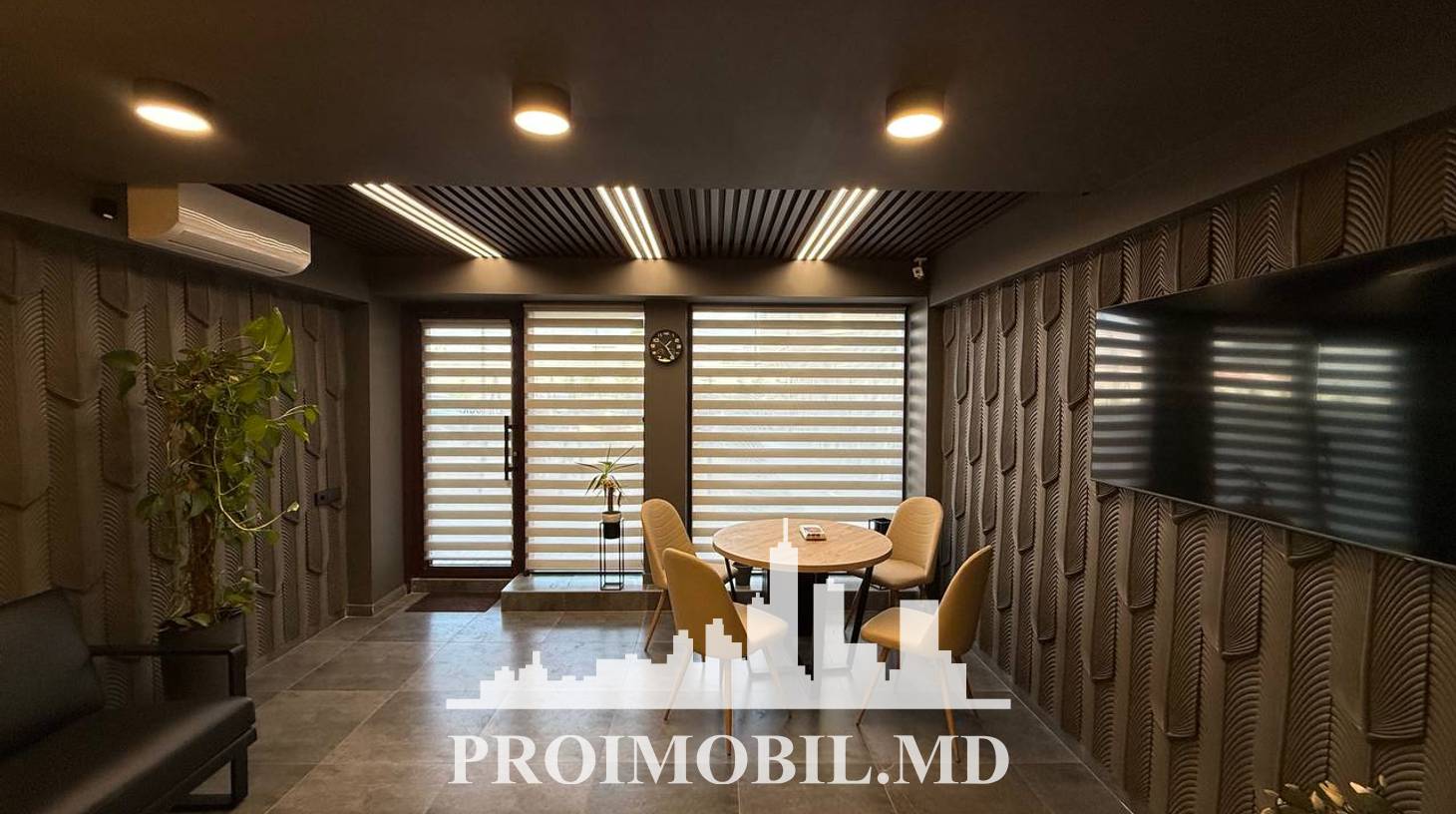 https://images.proimobil.md/eDTGe8RQ7AYOZerBjIC7zLMNu7psrgNHUOF8n_f3yFA/watermark:0.75:so:0:30:0.39/resize:fill:1460:816:1/gravity:ce/bG9jYWw6Ly8vZXN0YXRlL2xyLzY1NzU2YmJhLTIyMDMtNGZjNi04ZGU3LTEyZmQ3MzUxNDRlZS5qcGVn