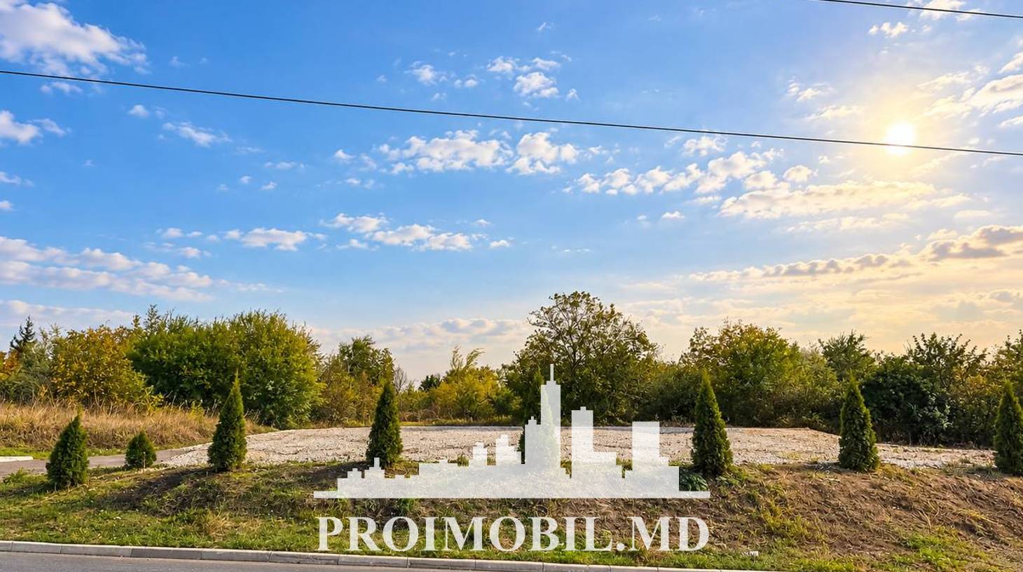https://images.proimobil.md/eEpdS8c38OkAUDH75NgJv76q9ZatgaogWgA3fLPbYs0/watermark:0.75:so:0:30:0.39/resize:fill:1460:816:1/gravity:ce/bG9jYWw6Ly8vZXN0YXRlL2xyL2UyZWI3ZWI0LTZlMzktNDYwMS05ZTI4LWZjODI0ZDAwYTVhMC5qcGVn
