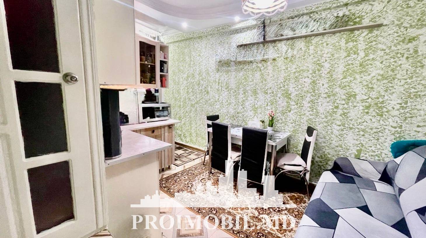 https://images.proimobil.md/eGP0TL9GRxhnYVDJZtiONPZaj8LMjC4mzf8HQqv60zM/watermark:0.75:so:0:30:0.39/resize:fill:1460:816:1/gravity:ce/bG9jYWw6Ly8vZXN0YXRlL2xyLzRjOTZiNGU2LWFiN2YtNDE2OC04MzI0LWM3ZThhYTE2ZjQ3Yy5qcGVn