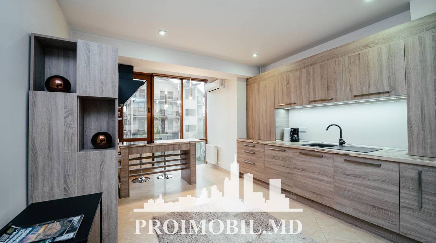 https://images.proimobil.md/eIJOfrEStYM60HB_M4BB26qVMG65DcYqd9vNYiY3ma4/watermark:0.75:so:0:30:0.39/resize:fill:1460:816:1/gravity:ce/bG9jYWw6Ly8vZXN0YXRlL2xyL2VjYjZmZGM0LWVhOGQtNGFjZi1iNThmLWM3NzljZWNkMzI3ZS5qcGVn