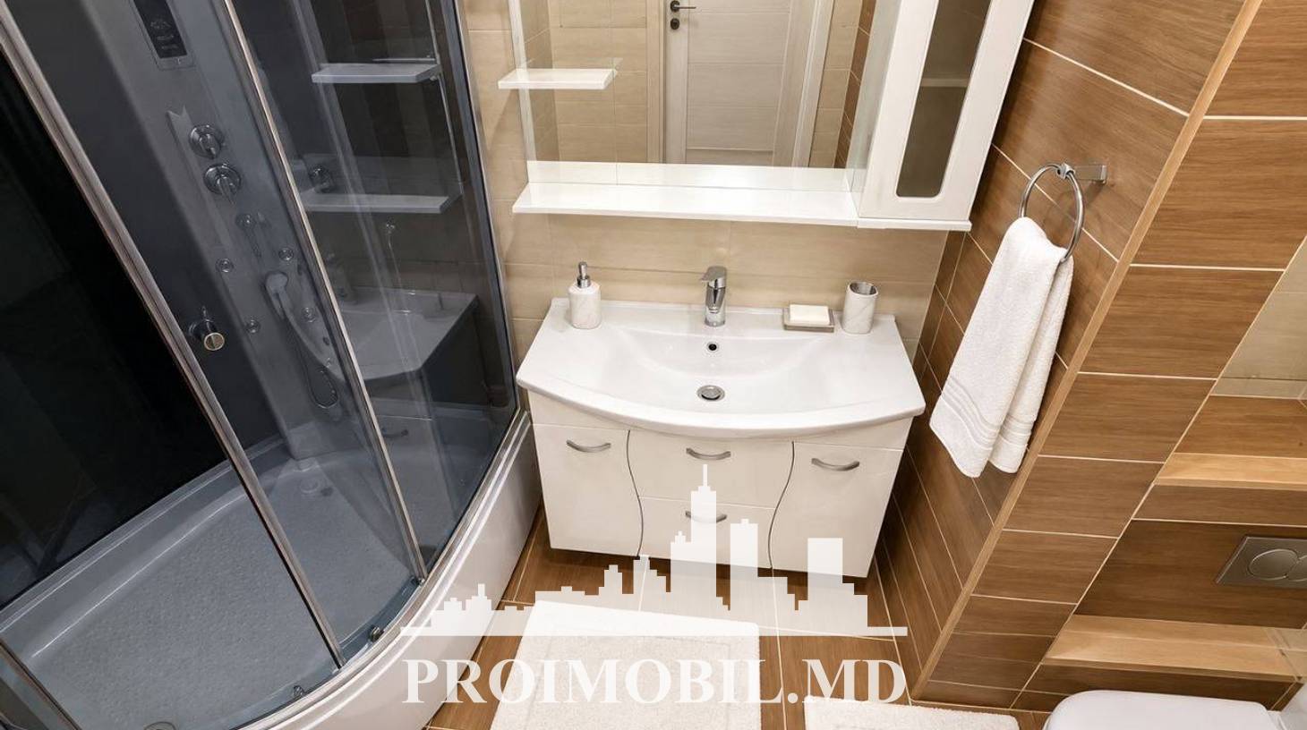 https://images.proimobil.md/eJzeZ7Iq4KbwnVdPxQcgJ7-0i8HozzThnyoJUSfwhL0/watermark:0.75:so:0:30:0.39/resize:fill:1460:816:1/gravity:ce/bG9jYWw6Ly8vZXN0YXRlL2xyL2YwNzRjNWQ3LTUxN2ItNDE2Ni1hZGQxLTkxNjlmODBlODBkYy5qcGVn