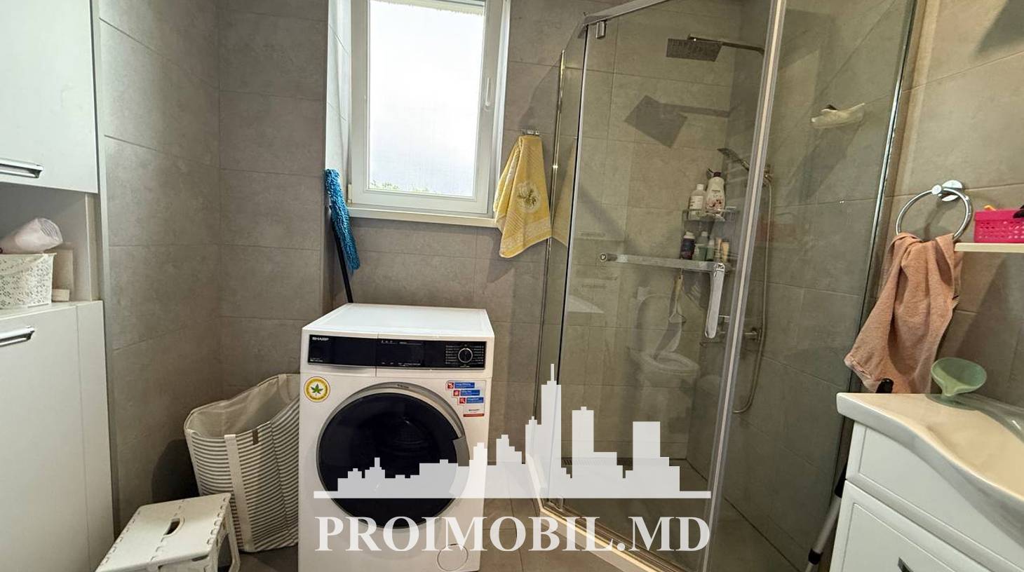 https://images.proimobil.md/eL3I1Gdz6_s-p8pmrx1_P8Z-EOanTeEB-mwqGNZL668/watermark:0.75:so:0:30:0.39/resize:fill:1460:816:1/gravity:ce/bG9jYWw6Ly8vZXN0YXRlL2xyLzgzNjZkYjc3LTE5NzUtNGIyNi04ODRjLWIxODk3YzE0Mzk3ZC5qcGVn