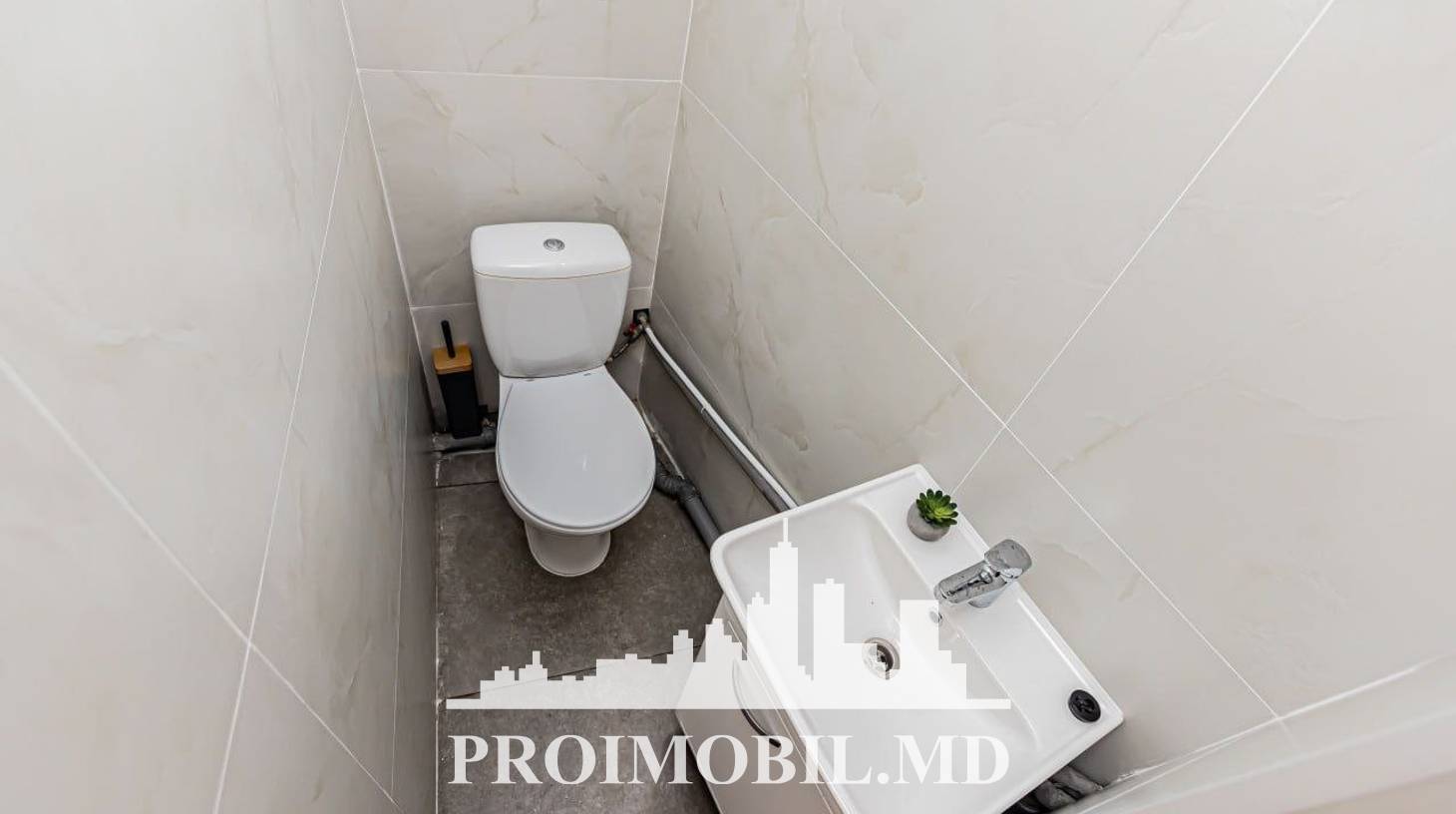 https://images.proimobil.md/eLyAwbWinqXHKGeY2CDyCnDZitYToIiezHZrg_EeVOs/watermark:0.75:so:0:30:0.39/resize:fill:1460:816:1/gravity:ce/bG9jYWw6Ly8vZXN0YXRlL2xyLzBmMzIwZDA5LWM1ZjQtNDQyMS05ZjY0LTIyMjBiYzNiYmI2Yy5qcGVn