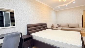 https://images.proimobil.md/eNQfdQ_vD3Jfb0EXlLaGFsjUHAP7dJShqcoCcvSv7bg/resize:fill:350:198:1/gravity:ce/bG9jYWw6Ly8vZXN0YXRlL2xyLzIwZGRiMzNiLWEyM2ItNGFlMy1hOTk2LWRkZWQzNjU2MTRjZS5qcGVn