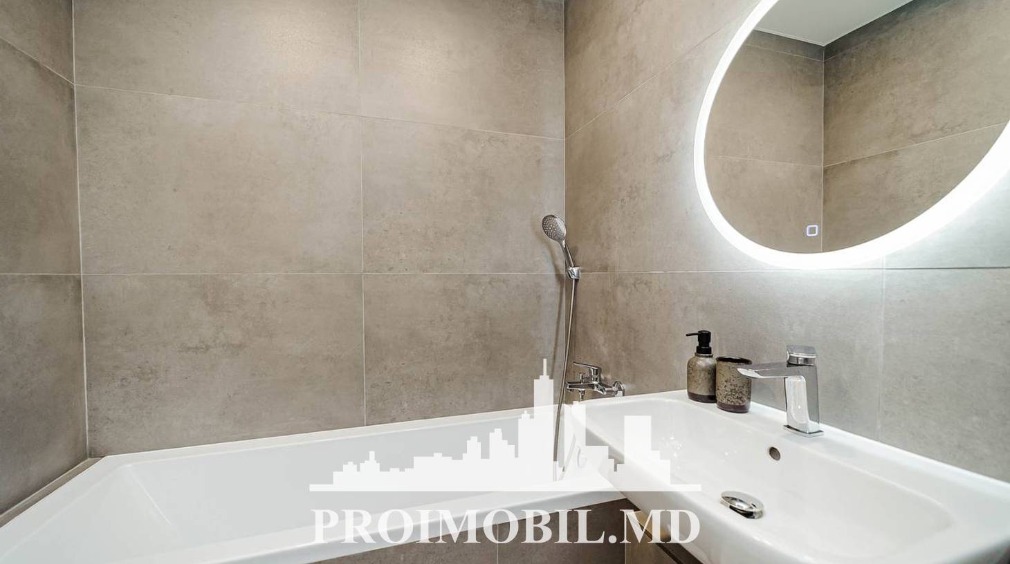 https://images.proimobil.md/ePQ3ta5egAzxWRBjt5Wc3Sw_I1vCnzOswLRIbdVOb0U/watermark:0.75:so:0:30:0.39/resize:fill:1460:816:1/gravity:ce/bG9jYWw6Ly8vZXN0YXRlL2xyLzBkNDU4ZjFmLTlhODktNDAxNC05NGM2LTNiZGJlZTdjZmRlYi5qcGVn