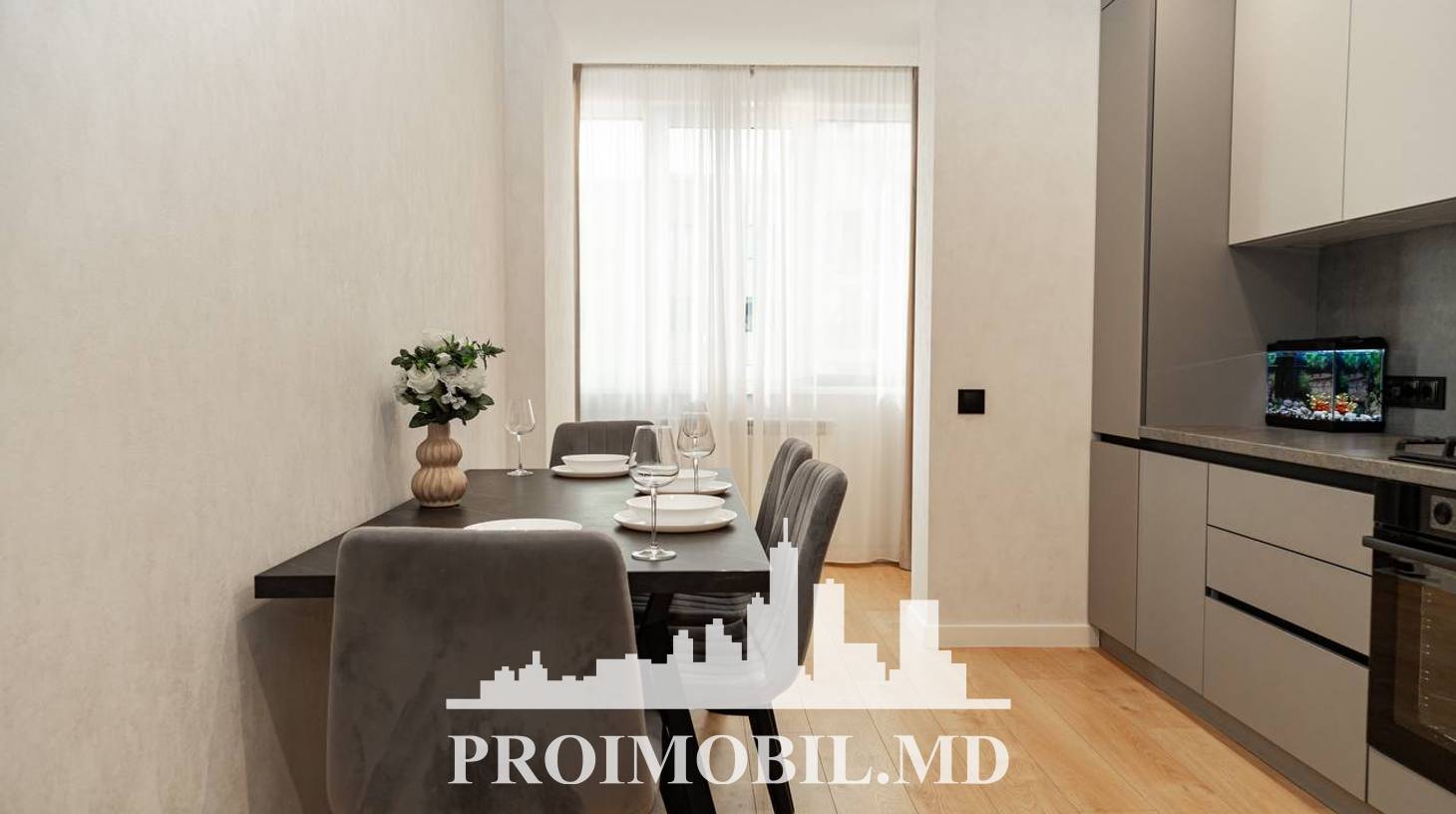 https://images.proimobil.md/ePQmsmYn4y5E3KixWoYT6z4Uzmbmq5VndpetjmLtv10/watermark:0.75:so:0:30:0.39/resize:fill:1460:816:1/gravity:ce/bG9jYWw6Ly8vZXN0YXRlL2xyL2E2ZGYzYjk5LWMzODktNDY0NS04ZDllLTBiYjIzOWEyMjI1Mi5qcGVn