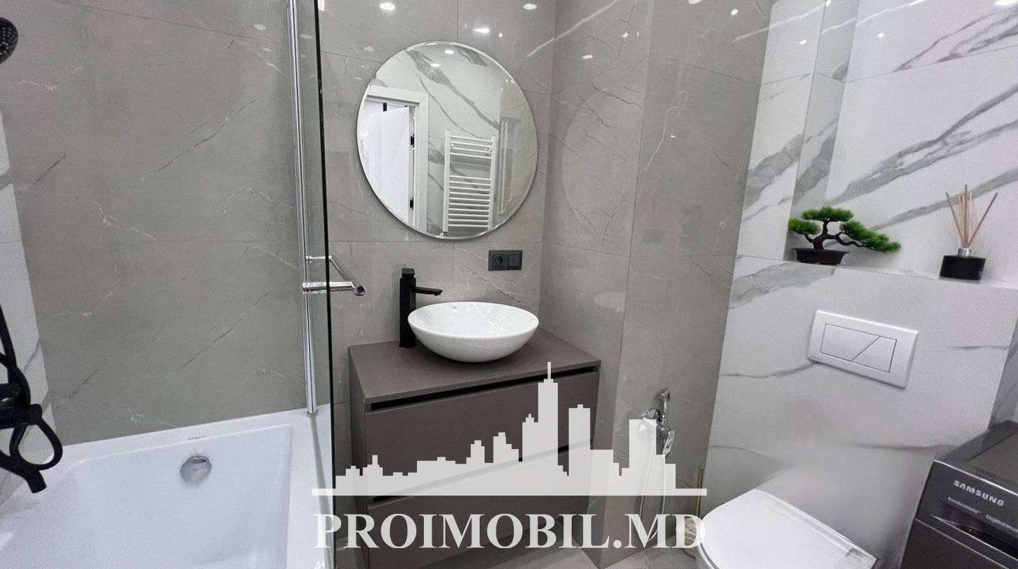 https://images.proimobil.md/eQgAq2rCgtpt9pmGDMWEgseTxqGAeLyFluWcELqUems/watermark:0.75:so:0:30:0.39/resize:fill:1460:816:1/gravity:ce/bG9jYWw6Ly8vZXN0YXRlL2xyLzBkMGZiODc3LWM5MjUtNDE5Yi05YWJhLTc5YzIyMjVmZGFmNi5qcGVn