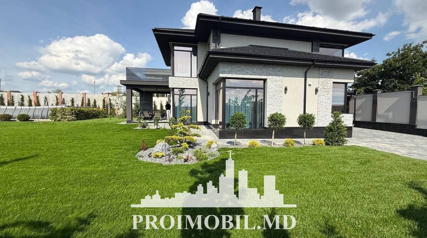 https://images.proimobil.md/eSpLB1xByK99YsXzzV201RiAGa8oYo9yBcyFd8pMGbE/watermark:0.75:so:0:30:0.39/resize:fill:1460:816:1/gravity:ce/bG9jYWw6Ly8vZXN0YXRlL2xyLzY4Mjg5M2M1LWMyZDEtNGViNi1iNGQ1LTFhZDVmMmM2MDIwOS5qcGVn