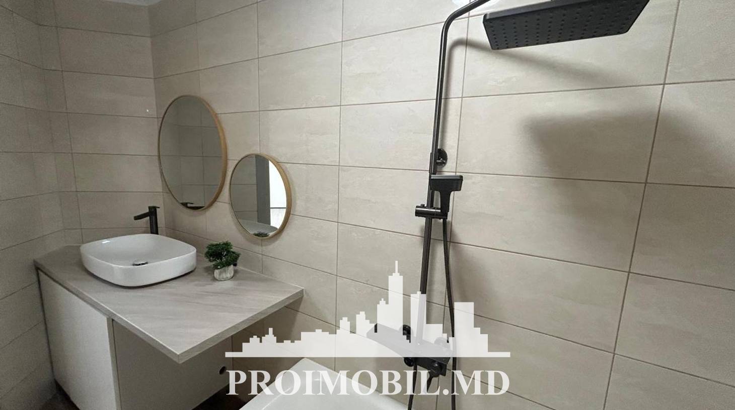 https://images.proimobil.md/eT0OZQKUrk6Rb-8Li_PW8fTfpHnhjss9Jrjbuma0v-Y/watermark:0.75:so:0:30:0.39/resize:fill:1460:816:1/gravity:ce/bG9jYWw6Ly8vZXN0YXRlL2xyLzQ0NzllNDgwLWZiMzEtNGM2OC1hZmE3LTRkMzE3ZjgxN2FkZC5qcGVn
