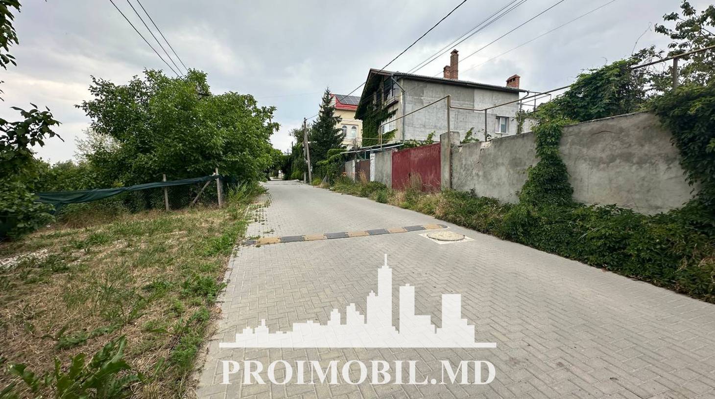https://images.proimobil.md/eVMYnHAOjI8omhC-WSSCnsmyPziI9xcwRfS9Zt-qkVs/watermark:0.75:so:0:30:0.39/resize:fill:1460:816:1/gravity:ce/bG9jYWw6Ly8vZXN0YXRlL2xyL2YzMTg3OWNiLThhOWUtNDM5NC1iZjcwLTk0YTY5Nzg2MWMxYi5qcGVn