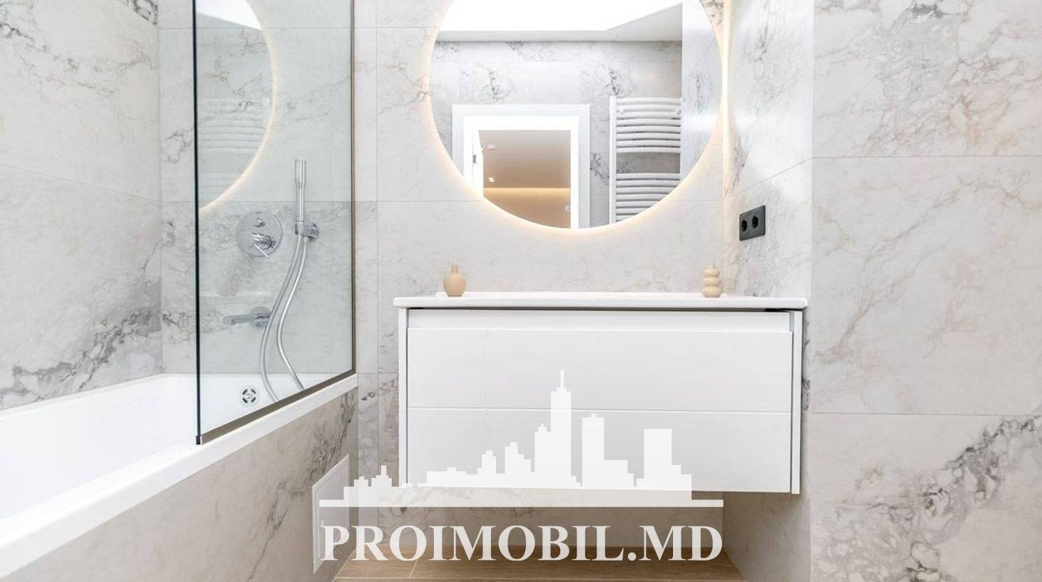 https://images.proimobil.md/eYBdZe9g0-sxTH7oR1KHQptmHItjN2gWkqOiis8SbvQ/watermark:0.75:so:0:30:0.39/resize:fill:1460:816:1/gravity:ce/bG9jYWw6Ly8vZXN0YXRlL2xyLzRlYzA4MDhjLWEyZGQtNGVjMS1hZDI0LTRkNmI1YjgzNTM5Zi5qcGVn