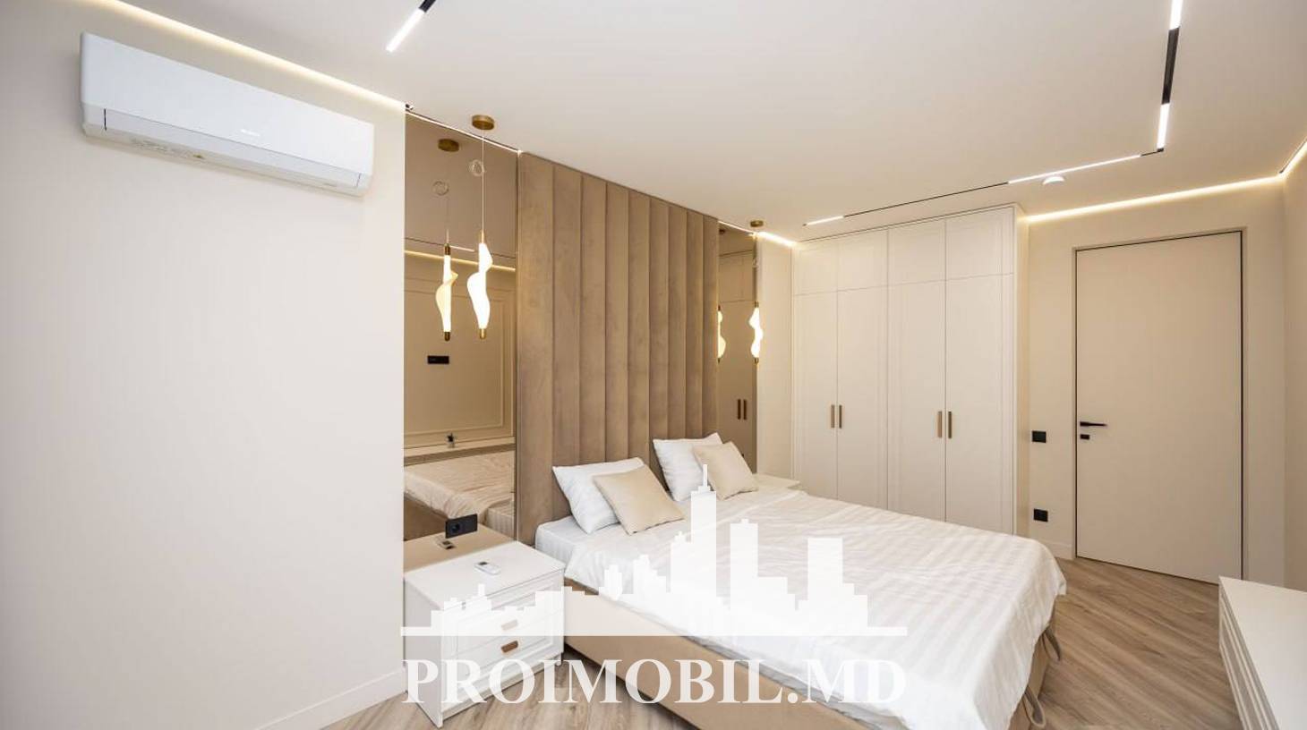 https://images.proimobil.md/eYIRhhOv4VHQv3GZsJr8xegxYEVufRxLfHzbVX_8lUU/watermark:0.75:so:0:30:0.39/resize:fill:1460:816:1/gravity:ce/bG9jYWw6Ly8vZXN0YXRlL2xyL2UzYjZiMTQxLWMzM2YtNDU2NC1iZDBiLWZhNWE4MDExYzNlYS5qcGVn
