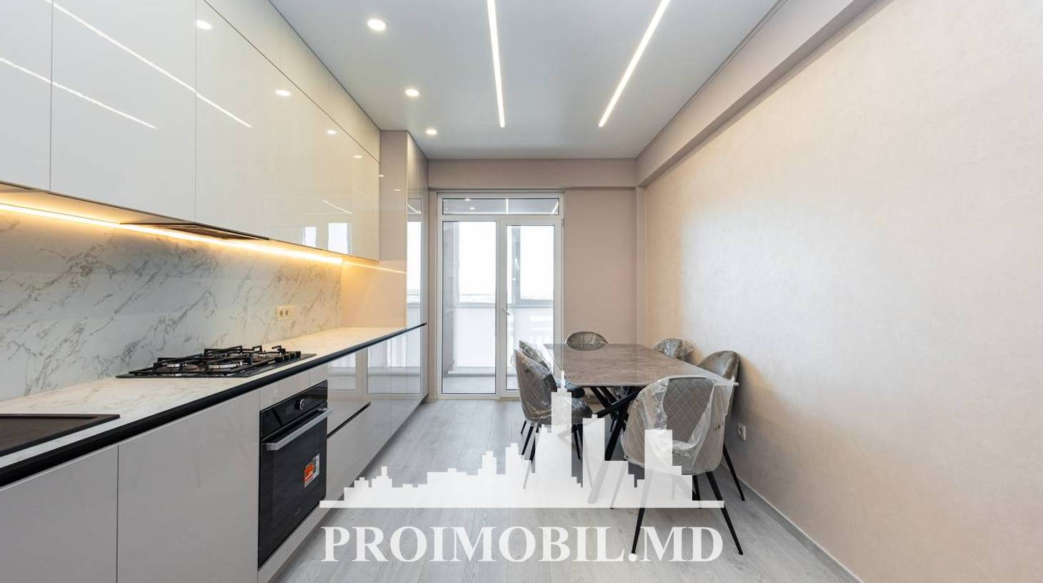https://images.proimobil.md/eYoCybWkeztBj4oVDI78N9Hyx0B8nb5KqFvoGpZBjfY/watermark:0.75:so:0:30:0.39/resize:fill:1460:816:1/gravity:ce/bG9jYWw6Ly8vZXN0YXRlL2xyL2VkZDViYzAxLWViNTEtNDljNi04OTdmLTcwY2I0NDRhMTExMC5qcGVn