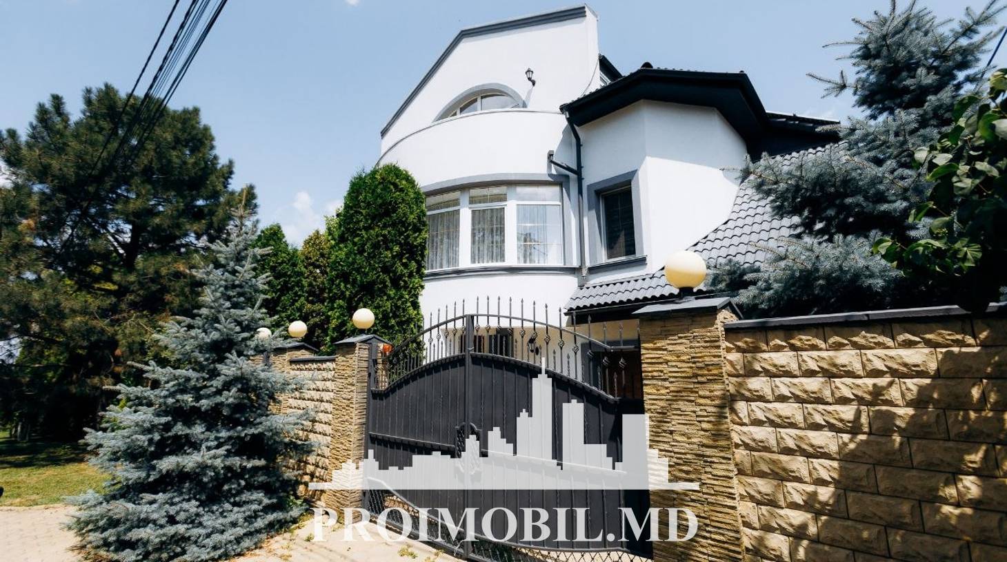 https://images.proimobil.md/eZyPr6qzpJQSA-htGN-ryCWUEf16qOEt_OqhUktXCjU/watermark:0.75:so:0:30:0.39/resize:fill:1460:816:1/gravity:ce/bG9jYWw6Ly8vZXN0YXRlL2xyLzlmZGQxODk2LTRjMWYtNDViOC04MDMxLWU3ZTE2OGYyY2I5OS5qcGVn