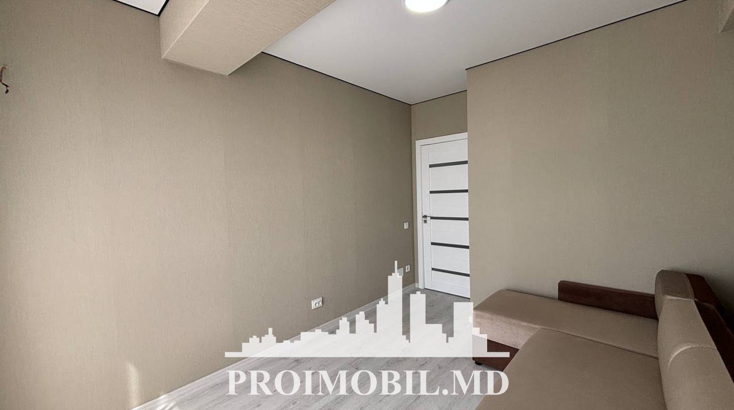 https://images.proimobil.md/e__yA_BX5Lqi339Qg3s2KbhLyMy5X9yg8F88tny_C2g/watermark:0.75:so:0:30:0.39/resize:fill:1460:816:1/gravity:ce/bG9jYWw6Ly8vZXN0YXRlL2xyLzU0ZWFiMjc0LTgyNGQtNGI5MC05NWM5LThmNjZjZTgzZDVlNS5qcGVn