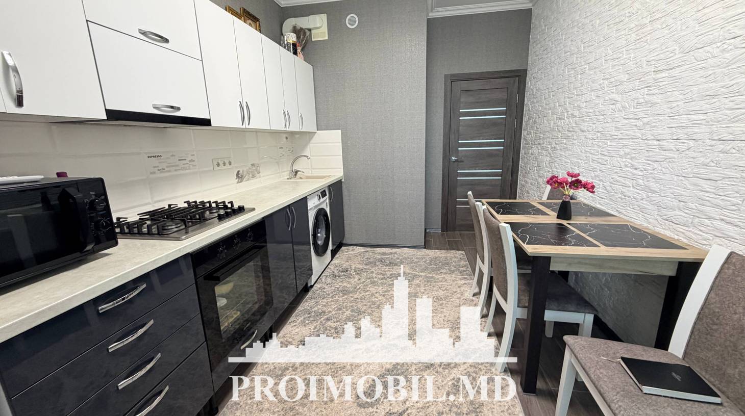 https://images.proimobil.md/e_mzhn5L3zCvEqKvN2_1faFeRGryM7QkICZgK0bdGPo/watermark:0.75:so:0:30:0.39/resize:fill:1460:816:1/gravity:ce/bG9jYWw6Ly8vZXN0YXRlL2xyLzIwZmZkNDJhLTJhOTAtNDQzMy1hYmZkLTlmMjk2NDc2YjQzZS5qcGVn