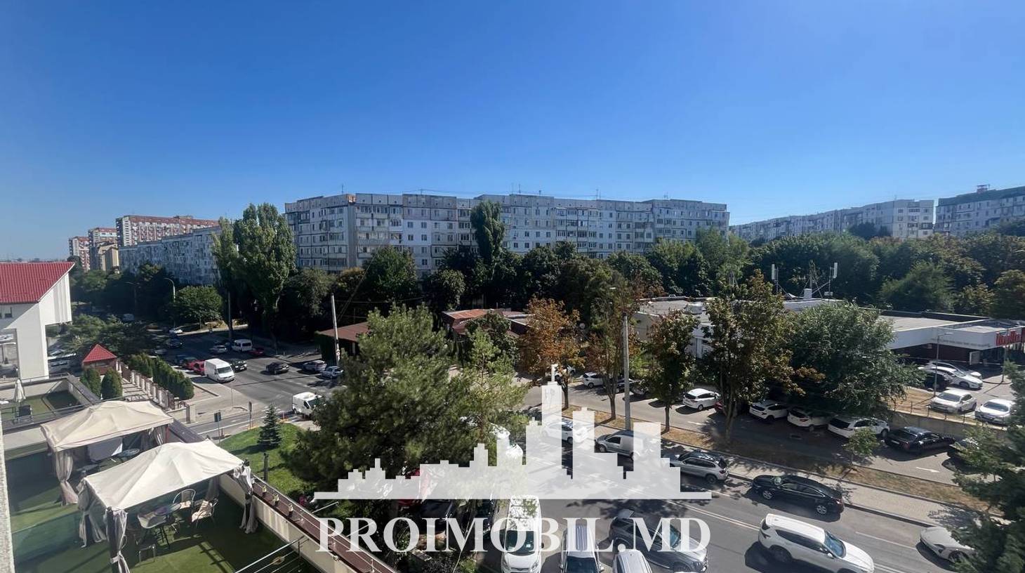 https://images.proimobil.md/eacUfUVuaU7tH8Pv_m75ZppcY9ZNr56XGo-JPI9qRY8/watermark:0.75:so:0:30:0.39/resize:fill:1460:816:1/gravity:ce/bG9jYWw6Ly8vZXN0YXRlL2xyLzdmZDdiY2ZmLTdhM2EtNGI5Zi05MTZhLWEyMzE1MDk0YWJiNC5qcGVn