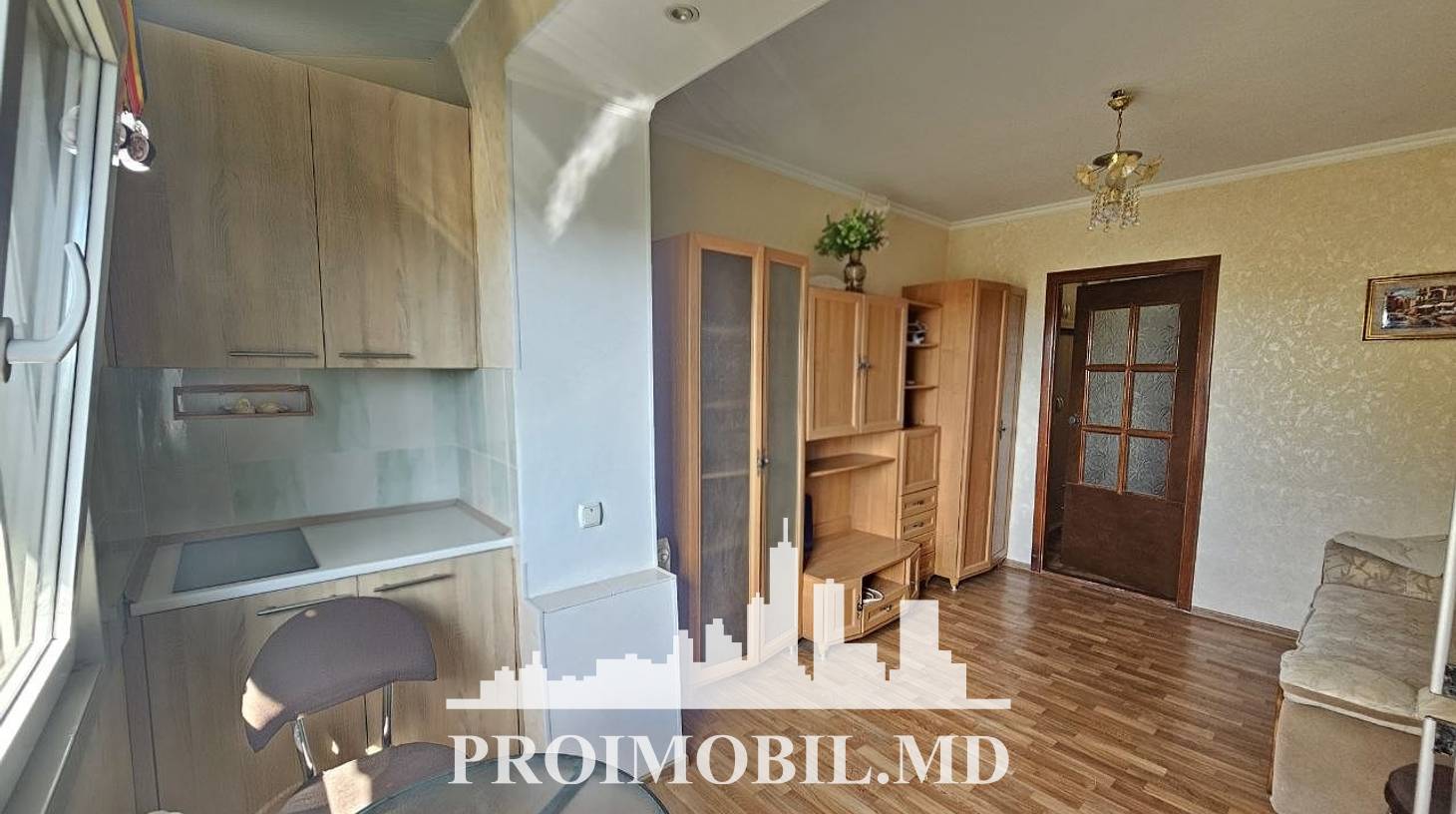 https://images.proimobil.md/ebRE96g1Km3ZEULqeXUbE07dhRflKYXdhM7ayjY9Lmc/watermark:0.75:so:0:30:0.39/resize:fill:1460:816:1/gravity:ce/bG9jYWw6Ly8vZXN0YXRlL2xyL2I3MjcwYTdlLWIwZTgtNDNlNy1iNzI3LTg4ZWRkOTUyNTZjOC5qcGVn