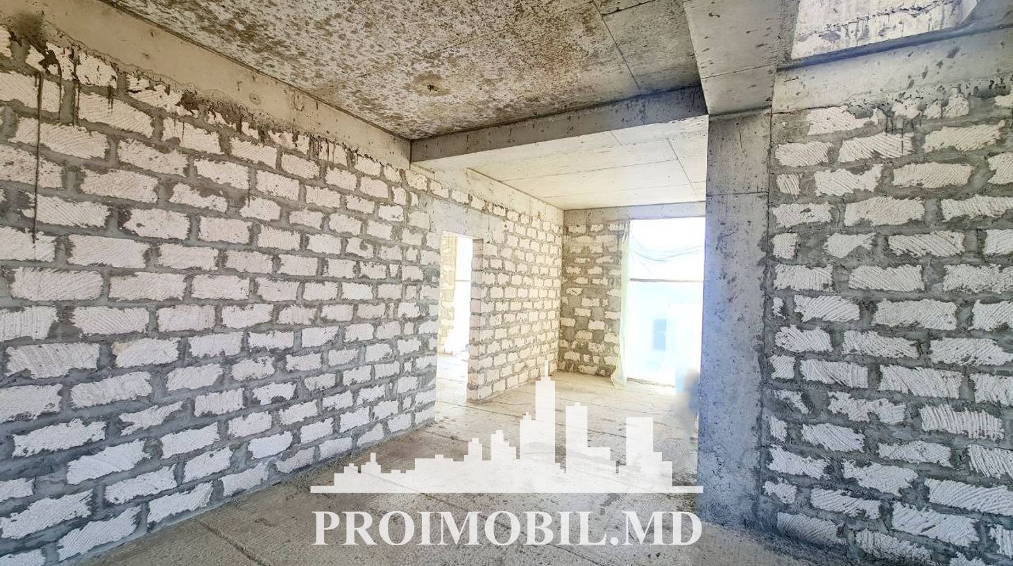 https://images.proimobil.md/ecTsWlQVlXQZQAUyu1RVbSX61E6CNlKC3dURh185vZM/watermark:0.75:so:0:30:0.39/resize:fill:1460:816:1/gravity:ce/bG9jYWw6Ly8vZXN0YXRlL2xyL2JmYjA4MjA0LTgzODktNDJiOS05NDk0LTIyZTk3NDE0NWQ2NC5qcGVn