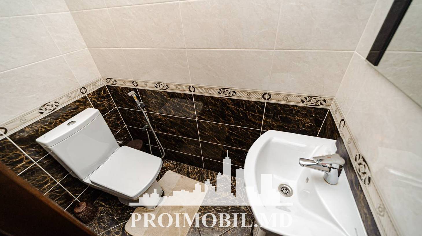 https://images.proimobil.md/edECZ43uTXwN51pRoyYn2qcAWWYUeJrwHg9YYDCHcYQ/watermark:0.75:so:0:30:0.39/resize:fill:1460:816:1/gravity:ce/bG9jYWw6Ly8vZXN0YXRlL2xyL2VlMmMwOWMwLTlmYzAtNDBiYS1iN2I3LWZkYTQ2OTg4NzQyYy5qcGVn