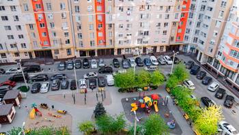 https://images.proimobil.md/ediZcnRmEJnAyiBusH_tgzuJIhLiN12cd7-RYgYKREs/resize:fill:350:198:1/gravity:ce/bG9jYWw6Ly8vZXN0YXRlL2xyLzgwOWRhN2IyLTIyYTUtNDZiNy04M2RiLTVkNWVmNTdmY2M1OS5qcGVn
