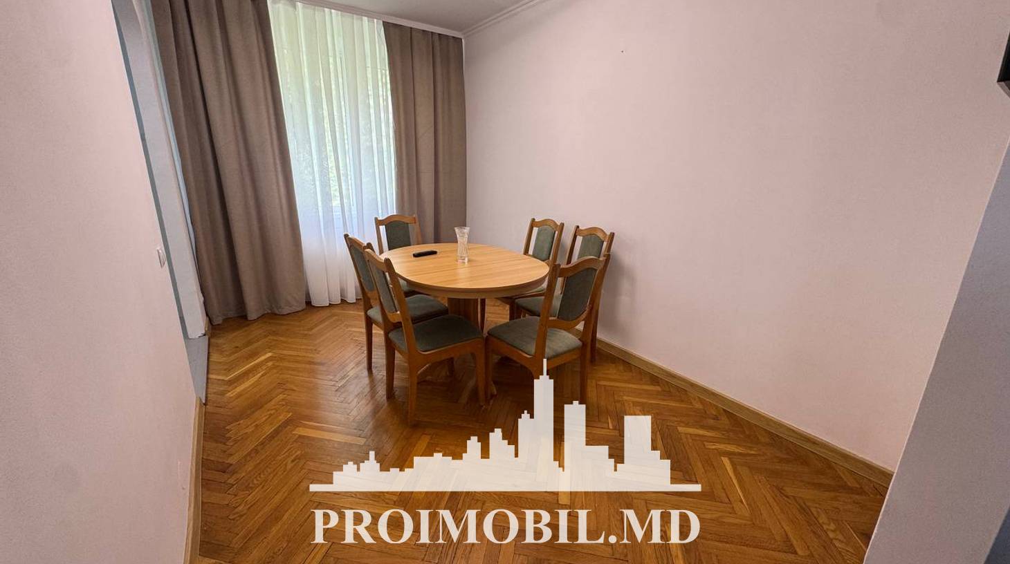 https://images.proimobil.md/ednIUB9lJuMVQx5p-ZkokhLH1fxHaa4PdNdnpoPJnK0/watermark:0.75:so:0:30:0.39/resize:fill:1460:816:1/gravity:ce/bG9jYWw6Ly8vZXN0YXRlL2xyLzczNjkyYjllLWIxNGQtNGYxMC1iMGVhLWMxYTUyOTI1ODNkZS5qcGVn