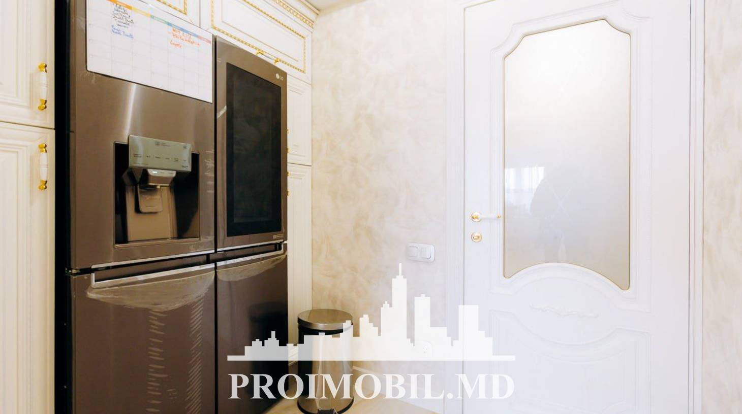 https://images.proimobil.md/egdPwd2Ix1O4I7KCWdwio4_gCFPUfyl_9kihD4eGKy8/watermark:0.75:so:0:30:0.39/resize:fill:1460:816:1/gravity:ce/bG9jYWw6Ly8vZXN0YXRlL2xyLzNkMmYxMjg4LWJmNDktNDgzOC1iYjI1LTkwYmIyM2Y3YTZiNC5qcGVn