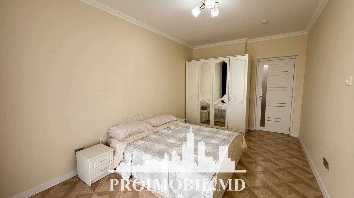 https://images.proimobil.md/eiM9LN2EOQi1WibwBn0NYlqaHDehcVMU9vF8OuiPnro/watermark:0.75:so:0:30:0.39/resize:fill:1460:816:1/gravity:ce/bG9jYWw6Ly8vZXN0YXRlL2xyLzYxOTgwMGJlLWUxYjYtNGFkMC04NWE2LWM3NzY3NDAyMTY5Zi5qcGVn
