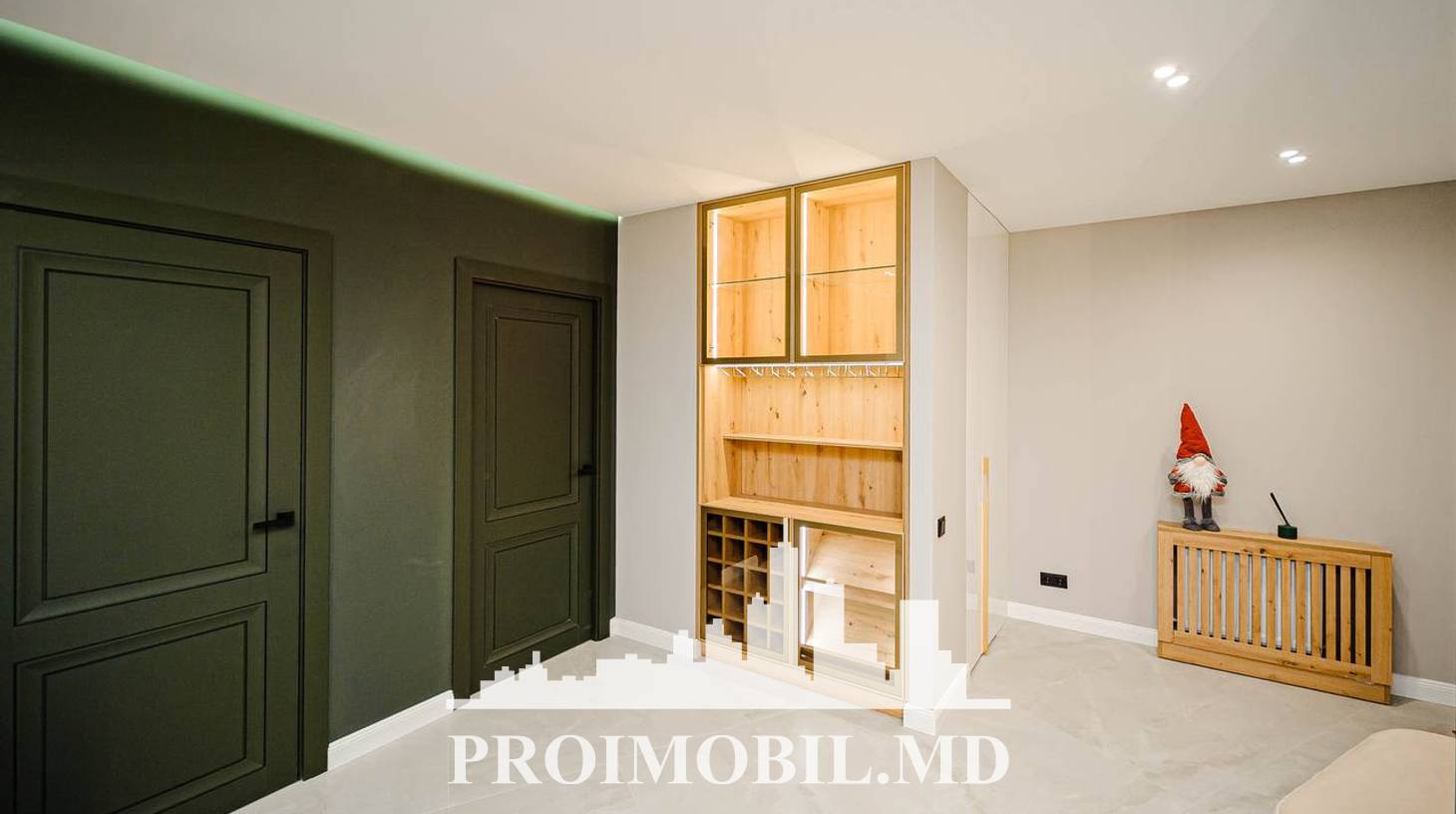 https://images.proimobil.md/eidcHY0M5R9J0az2zNk5BJ86a0x1RtgLy7AhtscL8Hw/watermark:0.75:so:0:30:0.39/resize:fill:1460:816:1/gravity:ce/bG9jYWw6Ly8vZXN0YXRlL2xyLzczYmI1YjkyLWMxOTUtNDI0Zi04MTQzLTFhOWMwNzk3ZmFjNy5qcGVn
