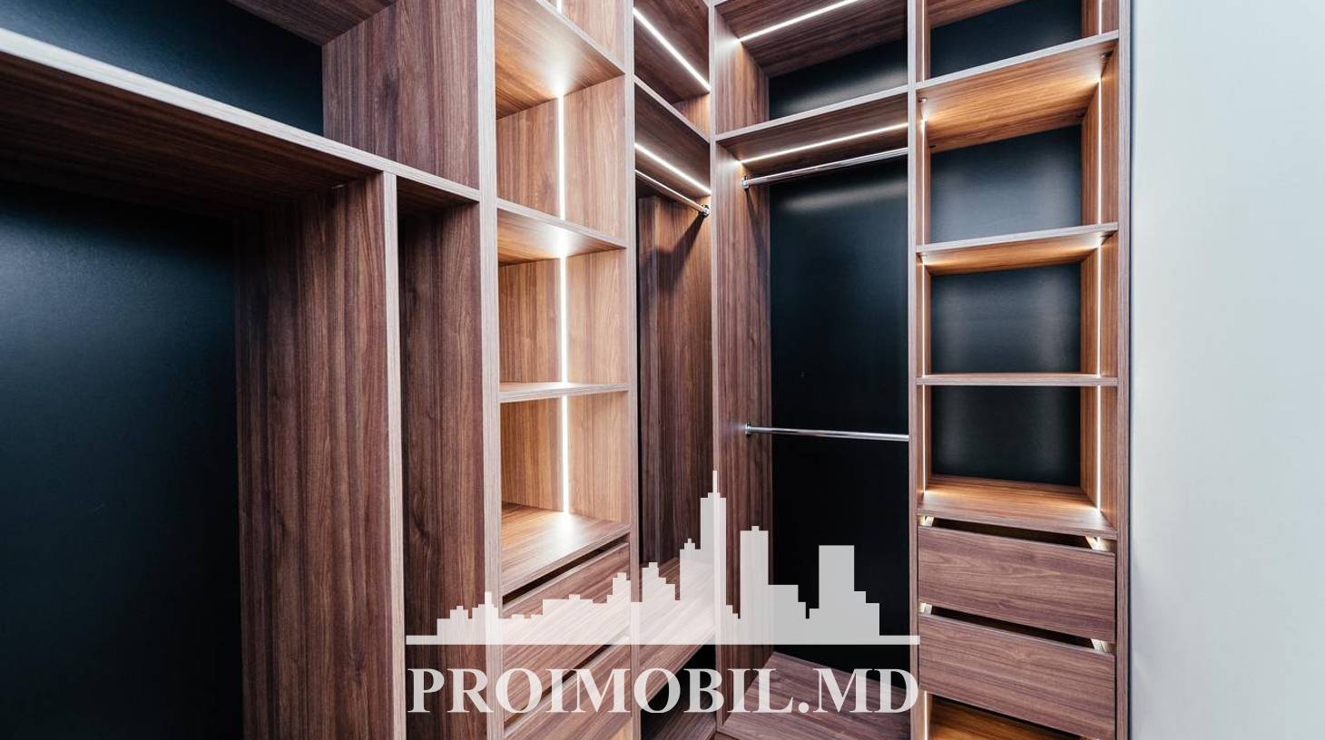 https://images.proimobil.md/eiyduBO0KWo9nrAY-pMJrumb4CxDyh4-eRvBrRykSn8/watermark:0.75:so:0:30:0.39/resize:fill:1460:816:1/gravity:ce/bG9jYWw6Ly8vZXN0YXRlL2xyLzg4NTQ2Mzc0LWVkY2YtNDM4Ny1iZWNjLWQ3ZTZjNWVlZjY4OS5qcGVn