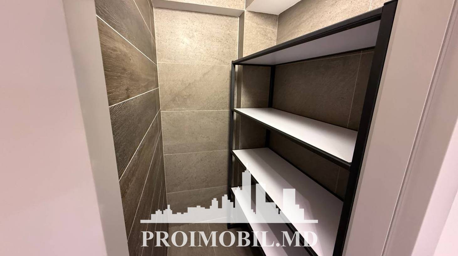 https://images.proimobil.md/ekEbfmhmNGx26ns1Tyof4TavXbW5cH__Xzowvv7vkUw/watermark:0.75:so:0:30:0.39/resize:fill:1460:816:1/gravity:ce/bG9jYWw6Ly8vZXN0YXRlL2xyL2U4YWY3MjhkLWIyYjQtNGExYS05ODU3LWQyNjAxMjMzYTBmNi5qcGVn