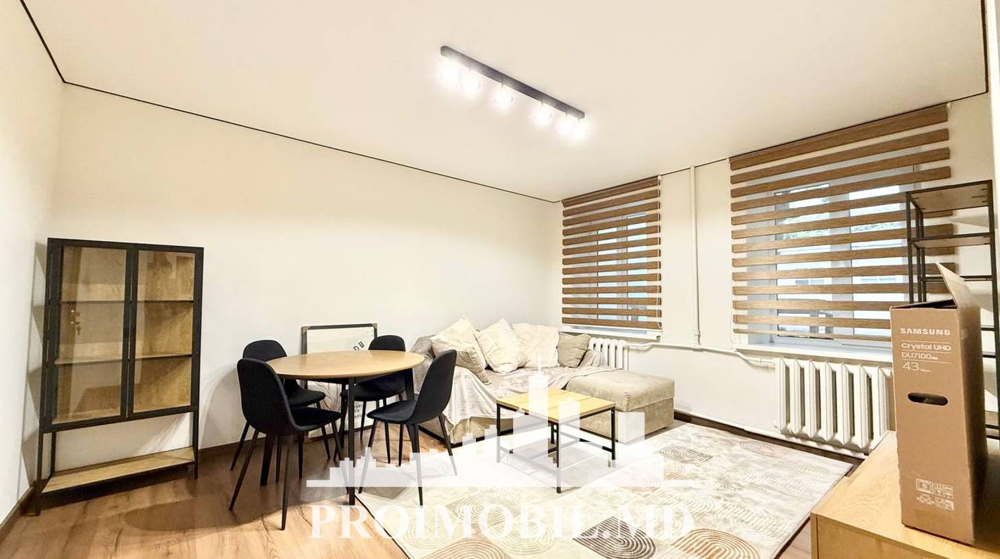 https://images.proimobil.md/esyax2jKkgWplUISzfzNI21j7nvR9jmrcDnCVuk0fJc/watermark:0.75:so:0:30:0.39/resize:fill:1460:816:1/gravity:ce/bG9jYWw6Ly8vZXN0YXRlL2xyLzJmY2E3ZWE1LTIwOTktNDhjZC05Njg4LThlMTZkNmE4ZTMxZS5qcGVn