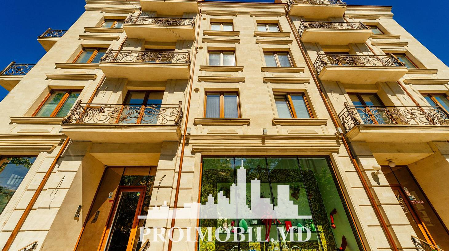 https://images.proimobil.md/eyxjOzat1aGoNJRyZQybk2CXH2qBdaxdWIiMCLzIp9M/watermark:0.75:so:0:30:0.39/resize:fill:1460:816:1/gravity:ce/bG9jYWw6Ly8vZXN0YXRlL2xyL2I2OGUxMDk0LWIzZmQtNDZjYS05NjNlLTdjOGRmYzdjMDk4NS5qcGVn