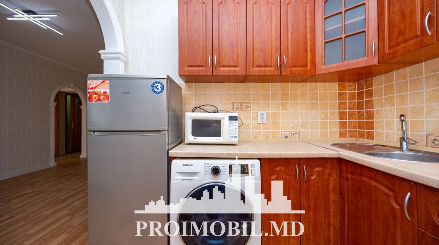 https://images.proimobil.md/f--drv5TtYVfwfl1M_oWaEZ-QUz445pFeT-g7WVP4lM/watermark:0.75:so:0:30:0.39/resize:fill:1460:816:1/gravity:ce/bG9jYWw6Ly8vZXN0YXRlL2xyLzM2YzI3Y2FjLWUyZTktNDMyMi04ODQxLTZiMDAxZWUzMTYxNC5qcGVn