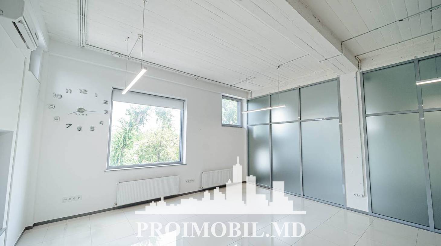 https://images.proimobil.md/f01oqLb4Ev18kWpCD5Y7LJx_w5k89NDh_8HeRAoRtY8/watermark:0.75:so:0:30:0.39/resize:fill:1460:816:1/gravity:ce/bG9jYWw6Ly8vZXN0YXRlL2xyL2M4OTMxMDE1LWI2NTMtNDU0NS1iMDgyLWFjNjFhMGVjMDBjYi5qcGVn