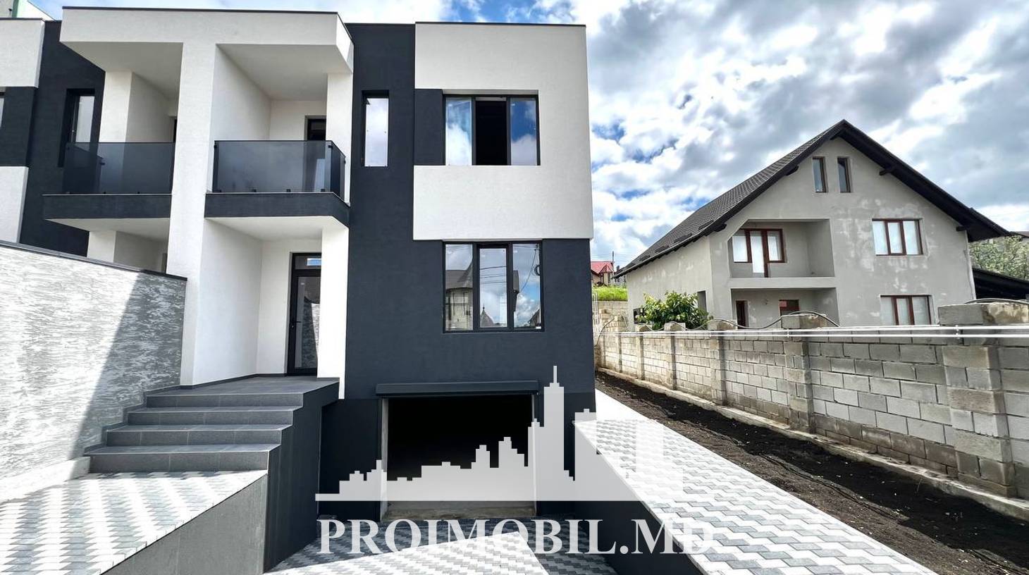 https://images.proimobil.md/f3RApTog6jfHX2lrlCKTZU80qTyzqxi56sxNTAq4tIs/watermark:0.75:so:0:30:0.39/resize:fill:1460:816:1/gravity:ce/bG9jYWw6Ly8vZXN0YXRlL2xyL2ExYzdkZDVmLThjYjItNGM5MS05NDQxLTk2NGQ3NzY3OGMwNi5qcGVn