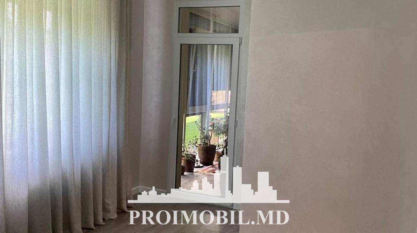 https://images.proimobil.md/f3zSQXPIy3GwsjttfrDhnHwJom6TUJ0XNbJQ_aSoEJQ/watermark:0.75:so:0:30:0.39/resize:fill:1460:816:1/gravity:ce/bG9jYWw6Ly8vZXN0YXRlL2xyLzllNjA5ODAyLWM4MGQtNDdkZC04ZmI0LWQyMDhlMTg4NDMwNy5qcGVn
