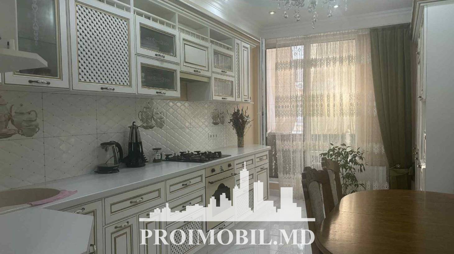 https://images.proimobil.md/f5SxbBioEKam27R84ITqBILFZ2R5-YeLNHQVTzeT8lc/watermark:0.75:so:0:30:0.39/resize:fill:1460:816:1/gravity:ce/bG9jYWw6Ly8vZXN0YXRlL2xyLzQ1OWJlY2QzLTU4MzItNDk5ZC1hMzYxLTc3NmY2NzJhNmRkMy5qcGVn