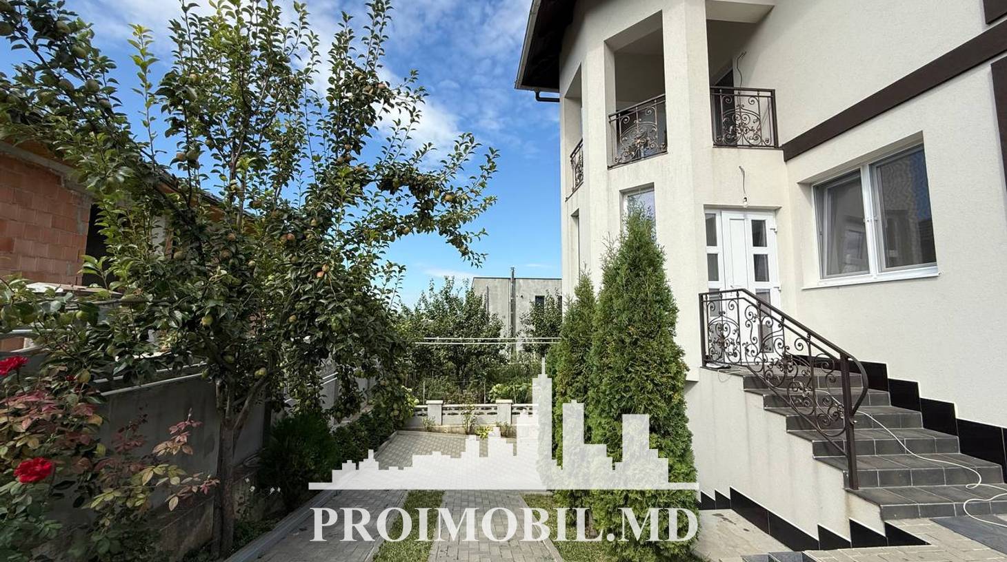 https://images.proimobil.md/fCRz9ESvjrfjtTnr5ZUddLfW0Y5B-lr4ha0UbsTK7jE/watermark:0.75:so:0:30:0.39/resize:fill:1460:816:1/gravity:ce/bG9jYWw6Ly8vZXN0YXRlL2xyL2U3YjAzNTUyLWM2ZWQtNDU2Ni1hMGYzLTMwYzM5MDEwNjg0Ny5qcGVn