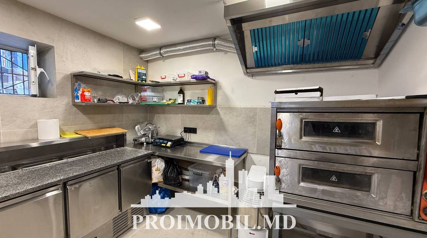 https://images.proimobil.md/fFe8KNjycdtQWVbPybZHEMPgX26nbjG074wTLrGJkiY/watermark:0.75:so:0:30:0.39/resize:fill:1460:816:1/gravity:ce/bG9jYWw6Ly8vZXN0YXRlL2xyLzYyYzA0OGIwLTM5NGYtNGFiYS04OWZiLTE5MDhmNGY3NjU2ZS5qcGVn