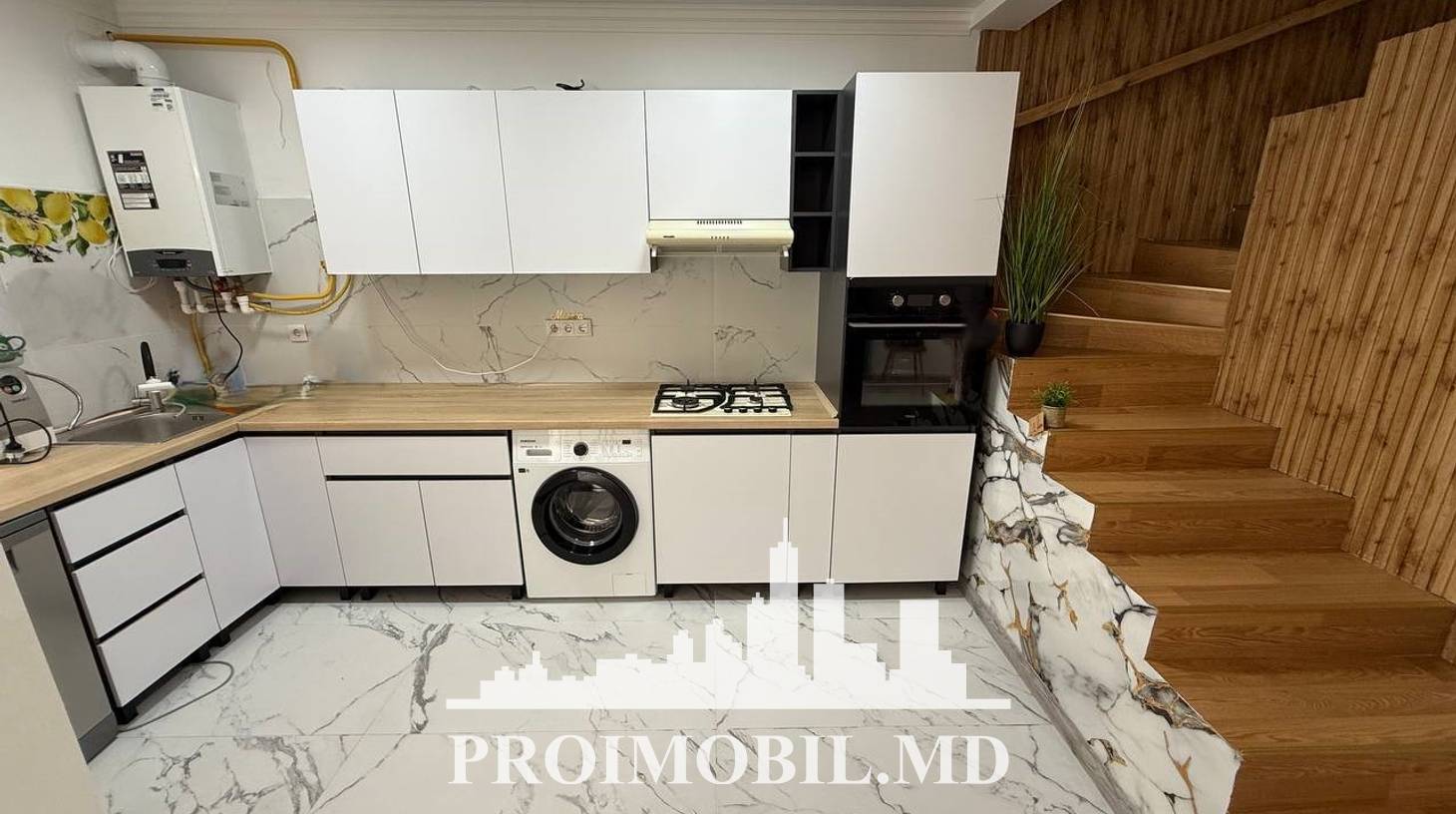 https://images.proimobil.md/fIrUSlsR2EHSsijd52Sf1zIGTnoszmzDMby_Grje_BY/watermark:0.75:so:0:30:0.39/resize:fill:1460:816:1/gravity:ce/bG9jYWw6Ly8vZXN0YXRlL2xyL2E2ZWFhMzQ3LWM0ZTEtNGMwMy05NGNkLTNkYWFkN2Y3Y2MxZi5qcGVn