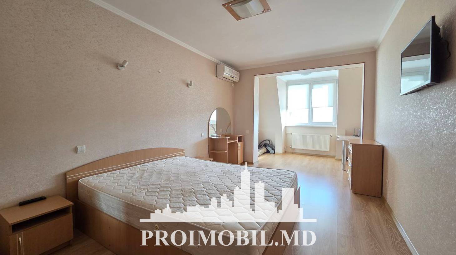 https://images.proimobil.md/fJW9DBCe3ySYg7jDmUWs3P5RL2_n9wUSKaTRCOAOpDQ/watermark:0.75:so:0:30:0.39/resize:fill:1460:816:1/gravity:ce/bG9jYWw6Ly8vZXN0YXRlL2xyL2U0ZTRlZmMxLTdkN2QtNDM2NS1hM2Q3LTg0ZWEyOWFhMjYzZS5qcGVn