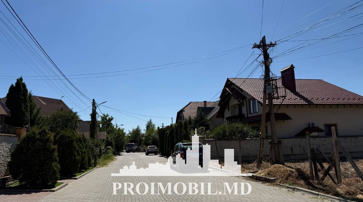 https://images.proimobil.md/fLjeTYIm1hZIhL4cACojeRAwibStNquvgb7WpUC3YTY/watermark:0.75:so:0:30:0.39/resize:fill:1460:816:1/gravity:ce/bG9jYWw6Ly8vZXN0YXRlL2xyL2I1YWExYWQ1LWMyYzgtNDAxNi05ZmNkLTdlZjc3YzZlOTUzYS5qcGVn