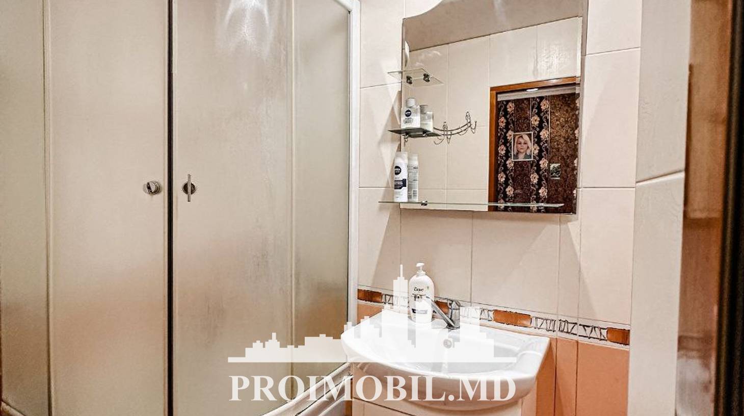 https://images.proimobil.md/fOe7Qauem2Th-ray-SDP1HhB-7JkFI70egsFdVOWq_Q/watermark:0.75:so:0:30:0.39/resize:fill:1460:816:1/gravity:ce/bG9jYWw6Ly8vZXN0YXRlL2xyLzBiMWQ0MDgyLTkxOGUtNDc4ZS04NTAxLWM3YzUyM2JjMWRmYi5qcGVn