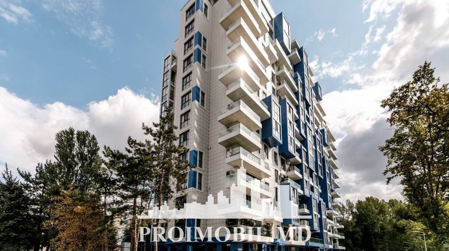 https://images.proimobil.md/fRMg_s5p5_CCbJtIGbAhI2p0pL7_vf7UqFzjDL6f5aA/watermark:0.75:so:0:30:0.39/resize:fill:1460:816:1/gravity:ce/bG9jYWw6Ly8vZXN0YXRlL2xyLzU0NjdmMTc2LTMwYmEtNDdjOC1hMGVhLTA2MDViNmU5OGFhYy5qcGVn