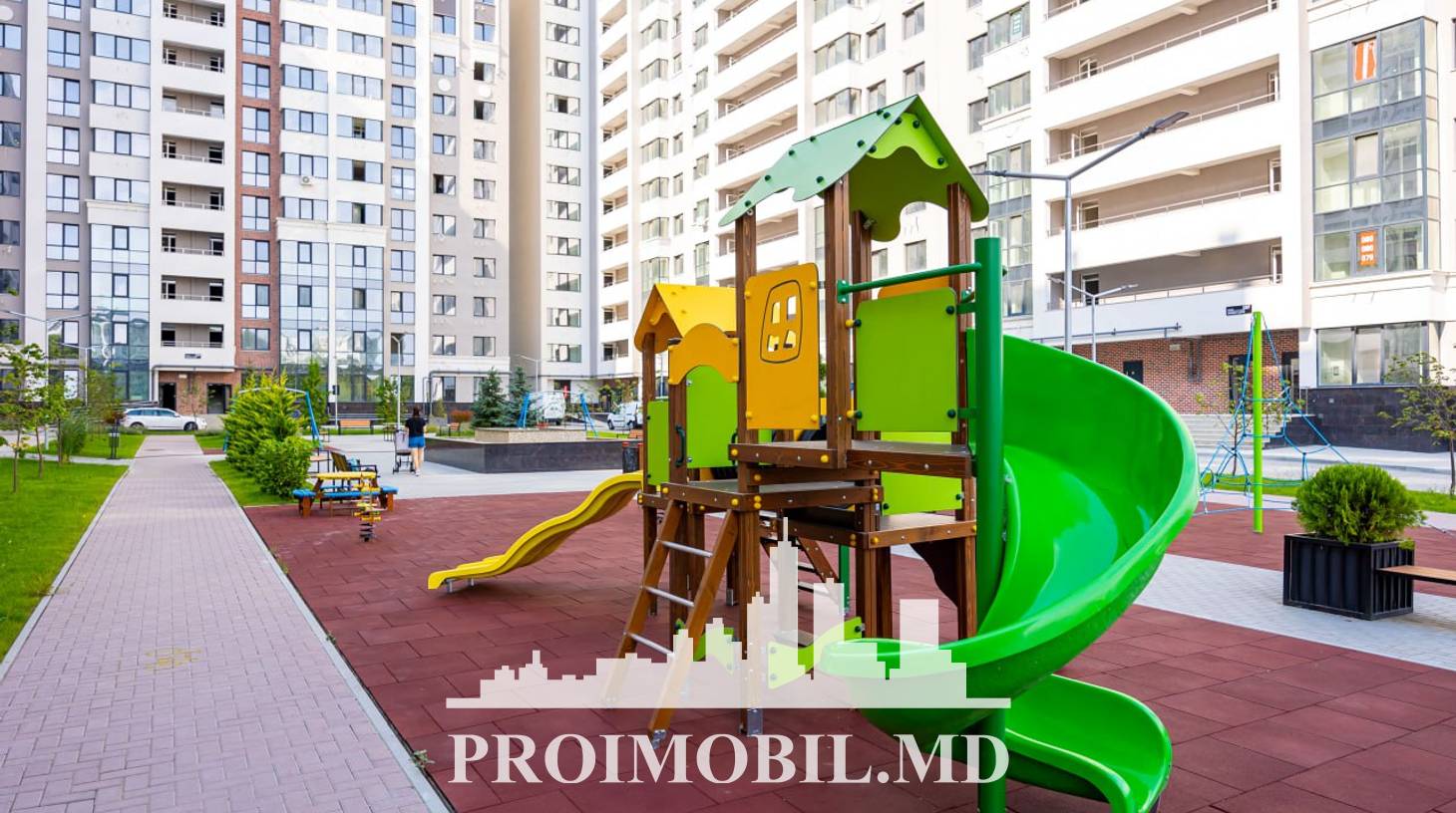 https://images.proimobil.md/fRR85lFI76_DwWa-CJ6OKmGPFt92d0VJ7GX4zUI2O6g/watermark:0.75:so:0:30:0.39/resize:fill:1460:816:1/gravity:ce/bG9jYWw6Ly8vZXN0YXRlL2xyLzYwZThiZDEyLWMzNzMtNDMwMS05NGI1LTJhODE5NGRmM2Q4ZC5qcGVn