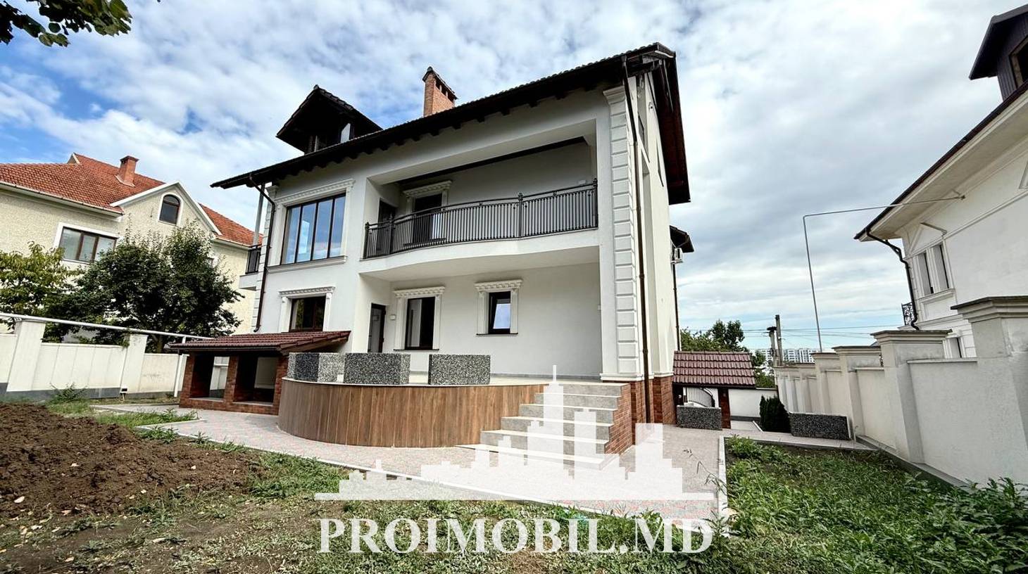 https://images.proimobil.md/fS5VOfyfOB4f80sLxYhzlZA5W-FEInwPSKz84NOSjug/watermark:0.75:so:0:30:0.39/resize:fill:1460:816:1/gravity:ce/bG9jYWw6Ly8vZXN0YXRlL2xyLzUzYWE5MDIyLWE0NzgtNDcxOS05YzkyLWZkOTA0ZmFhNTcxMS5qcGVn