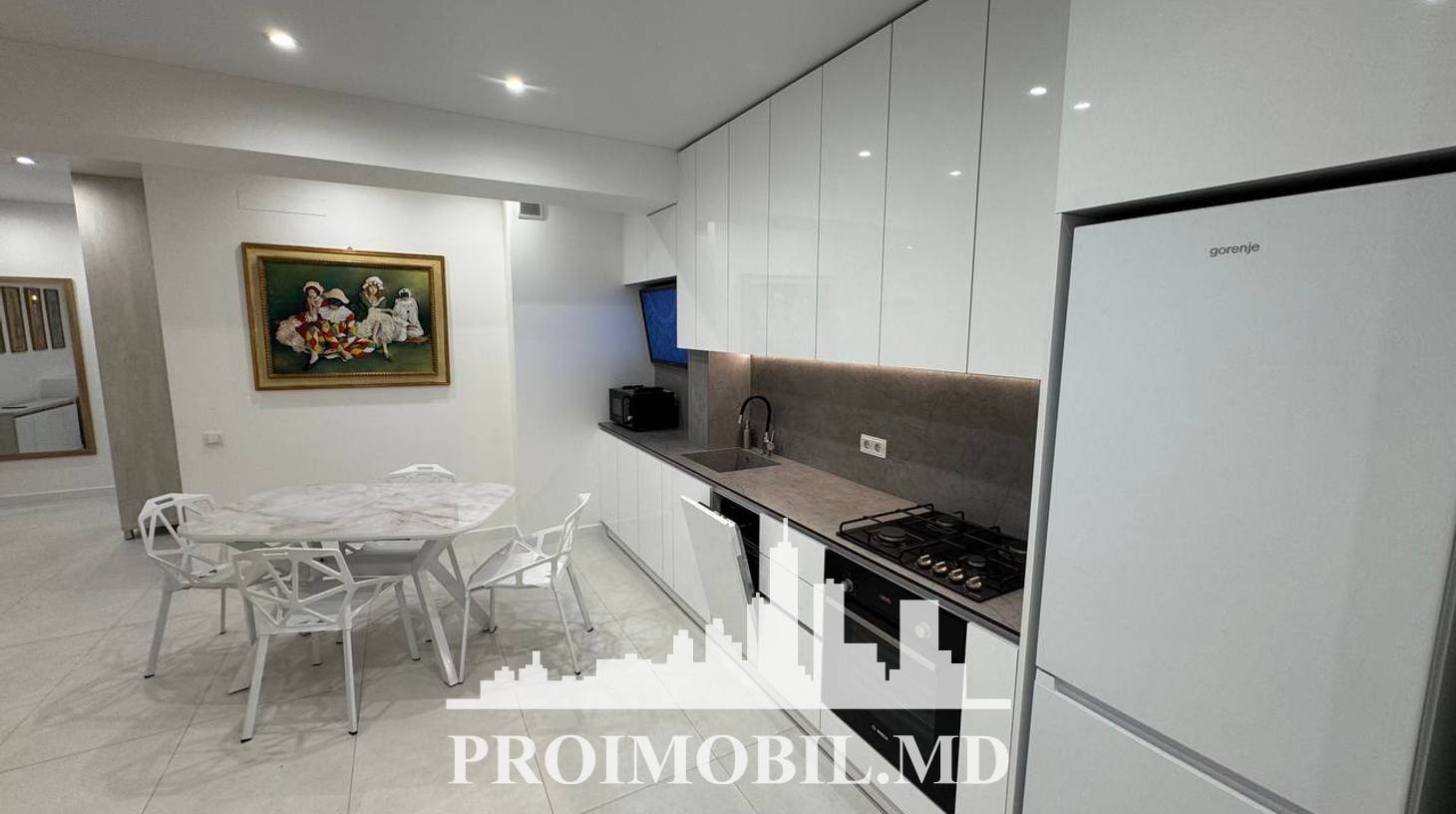 https://images.proimobil.md/fUcUoG38zlwX3bSfzgJHF6OY6rNcEHD4cdW0ok_NBBI/watermark:0.75:so:0:30:0.39/resize:fill:1460:816:1/gravity:ce/bG9jYWw6Ly8vZXN0YXRlL2xyLzA1ZjliMmNjLWZmNzItNGIxZS1iNDEzLTA4ZjEyZDEzMTgyYS5qcGVn