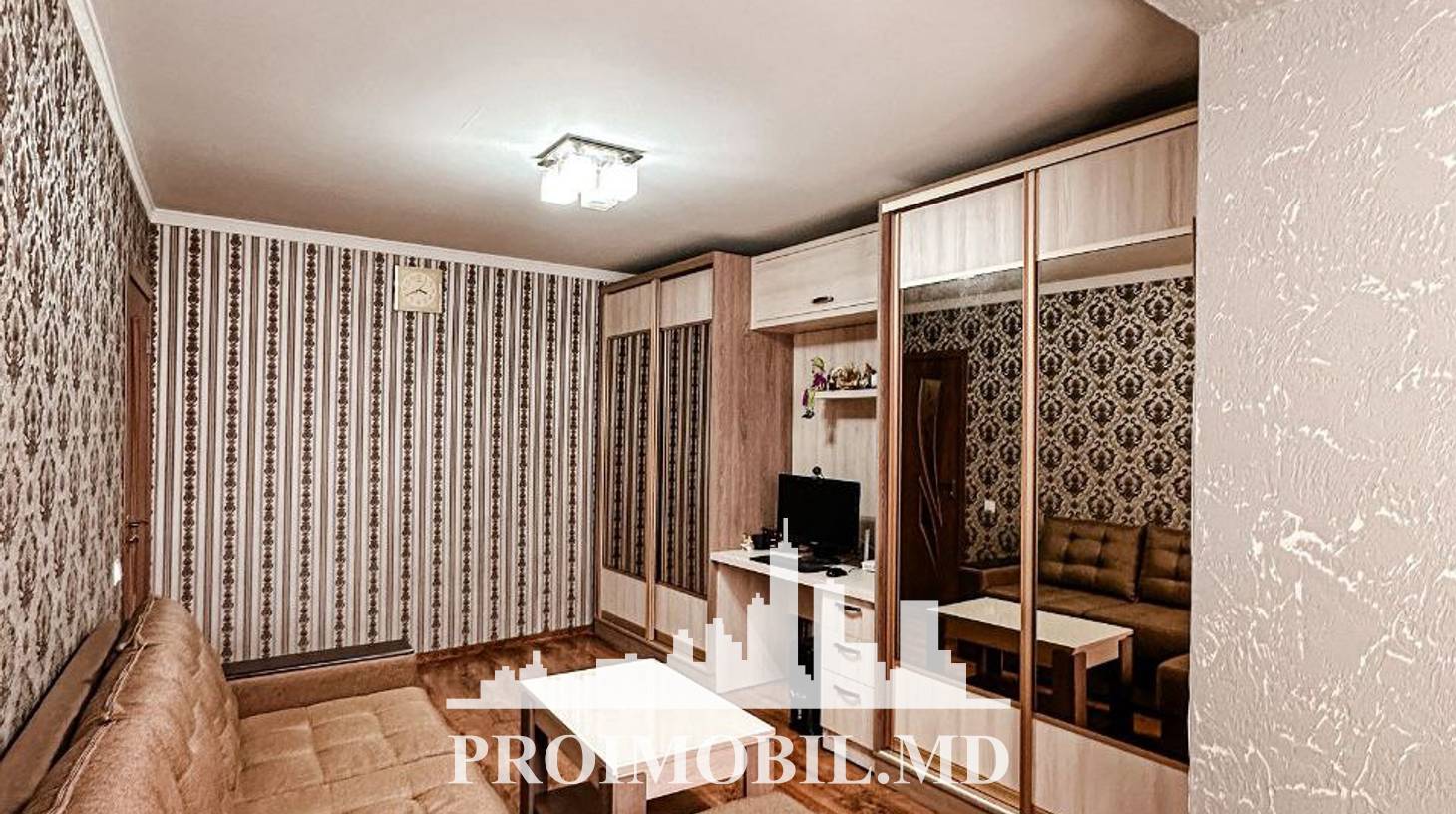 https://images.proimobil.md/fV_ZWluMUyn0FscL2K4bwZGhIcbxz_O_qt5cxUzH8lc/watermark:0.75:so:0:30:0.39/resize:fill:1460:816:1/gravity:ce/bG9jYWw6Ly8vZXN0YXRlL2xyL2U0NzBiMjZlLWY4YjMtNDk3NS1iNGFjLTJlYTM0NDIxODc5Zi5qcGVn